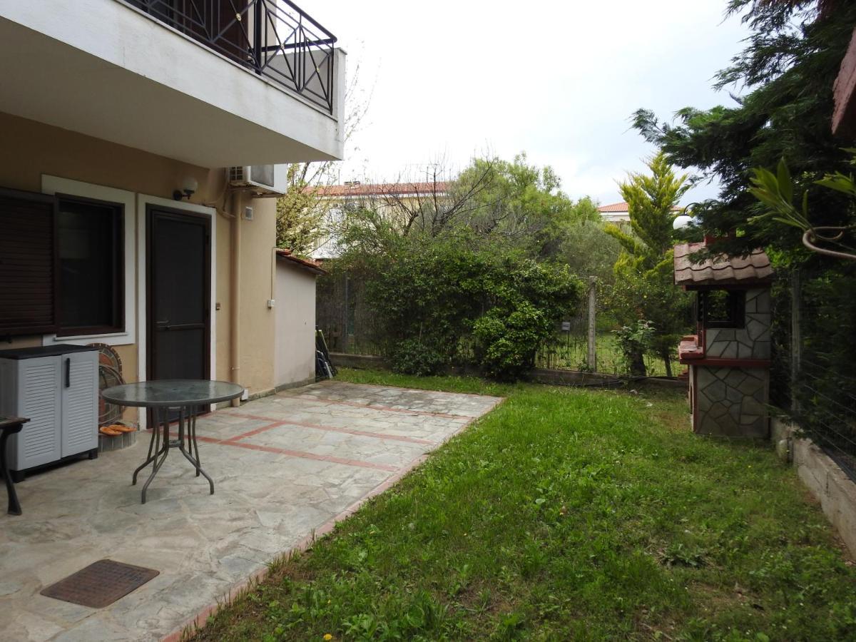 Konstantinos' Nikiti Apartment Exteriör bild